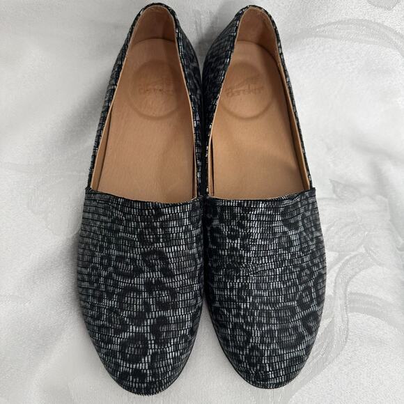Dansko Gray Larisa Leopard Slip On Flats Leather Size 39 - Picture 4 of 13